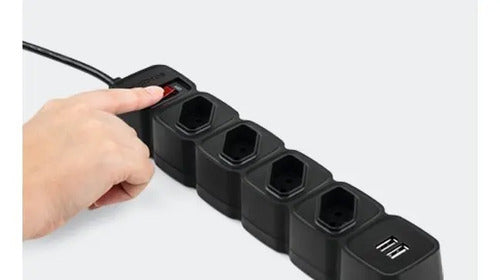 PROTETOR ELETRONICO C 4 TOMADAS E 2 USB - EPE 204 USB BR